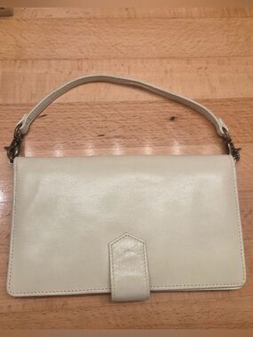 HOBO International Genuine Leather Wallet/Wristlet Cream